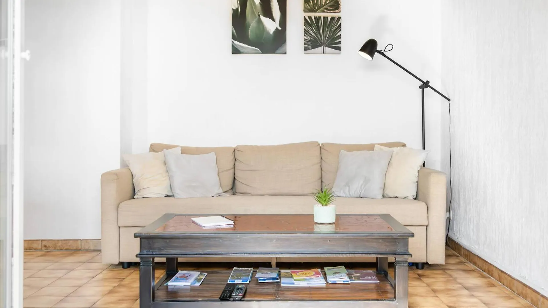 T2 55m2 Climatisé Proche plages Centre ville La Londe-les-Maures Appartement